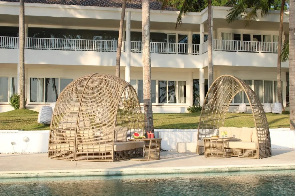 Skyline Design Surabaya Kubu Off White Rattan Garden Daybed