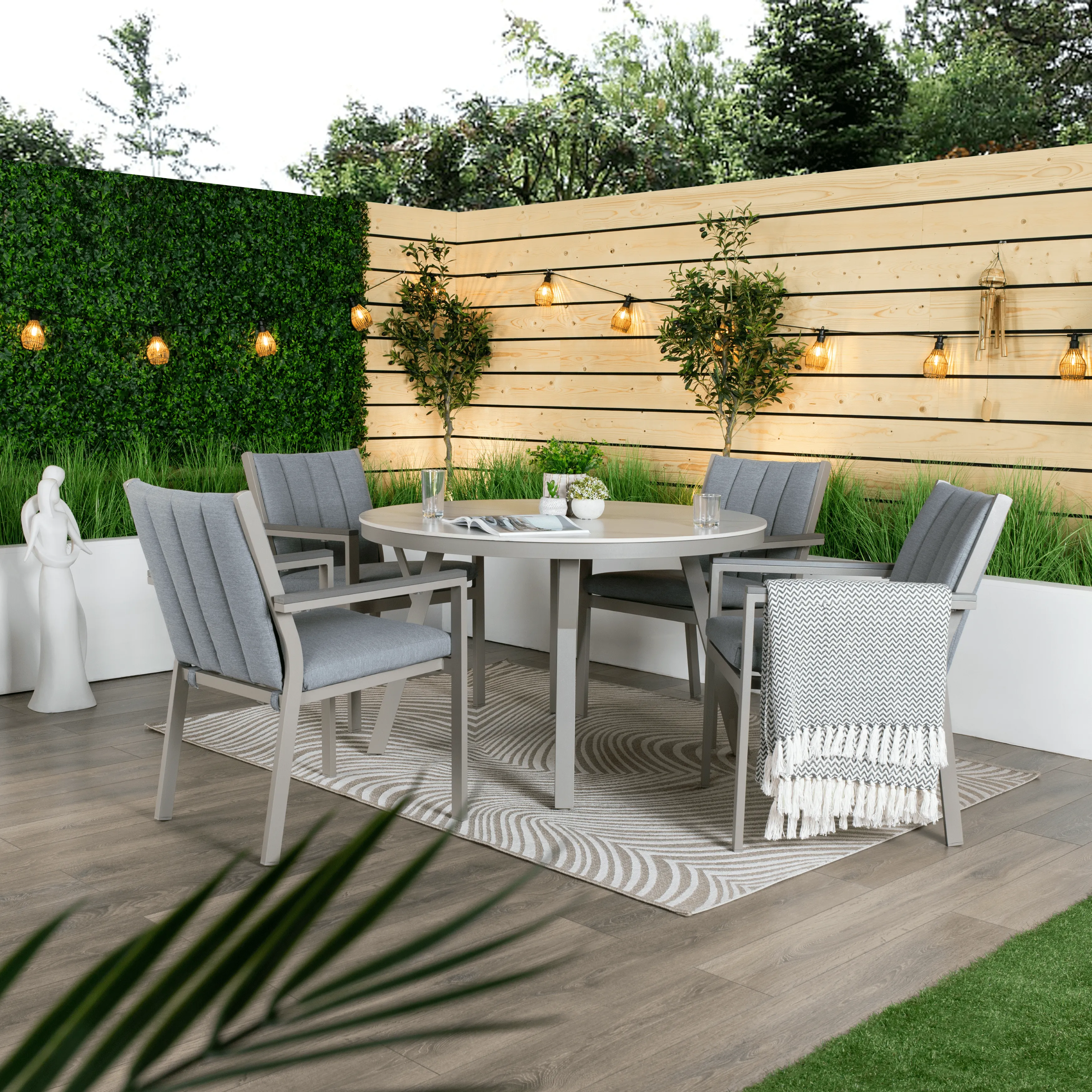 Sofia Round 4 Seater Dining Set